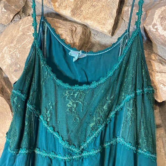 Custom one of a kind emerald and lime pieced lace slip - Picture 12 of 12